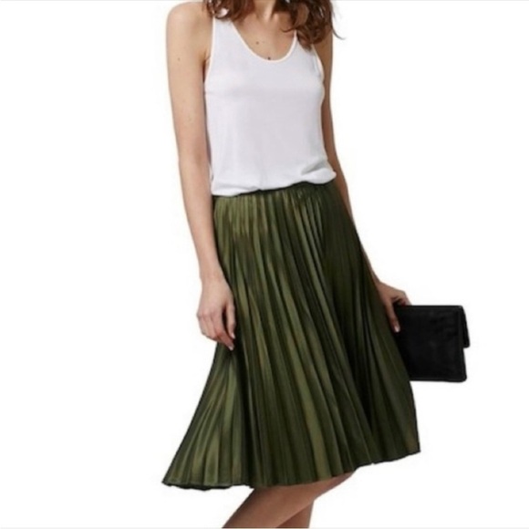 Topshop PETITE Dresses & Skirts - TOPSHOP PETITE Accordion Pleated Satin Olive Green Skirt, Size 0